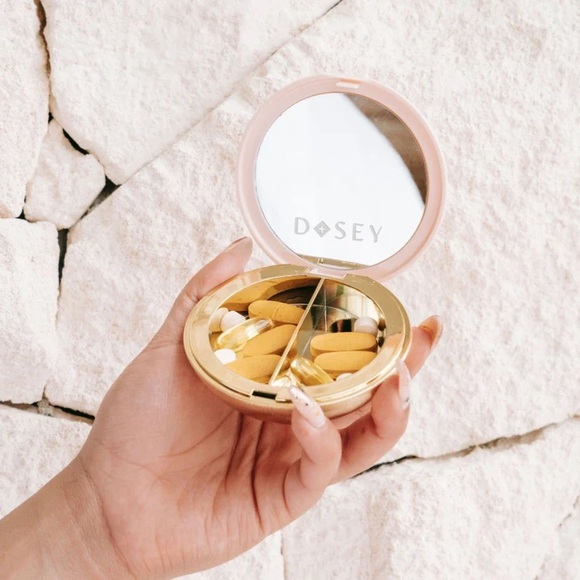 Dosey Pill Compact - Picture 4 of 14